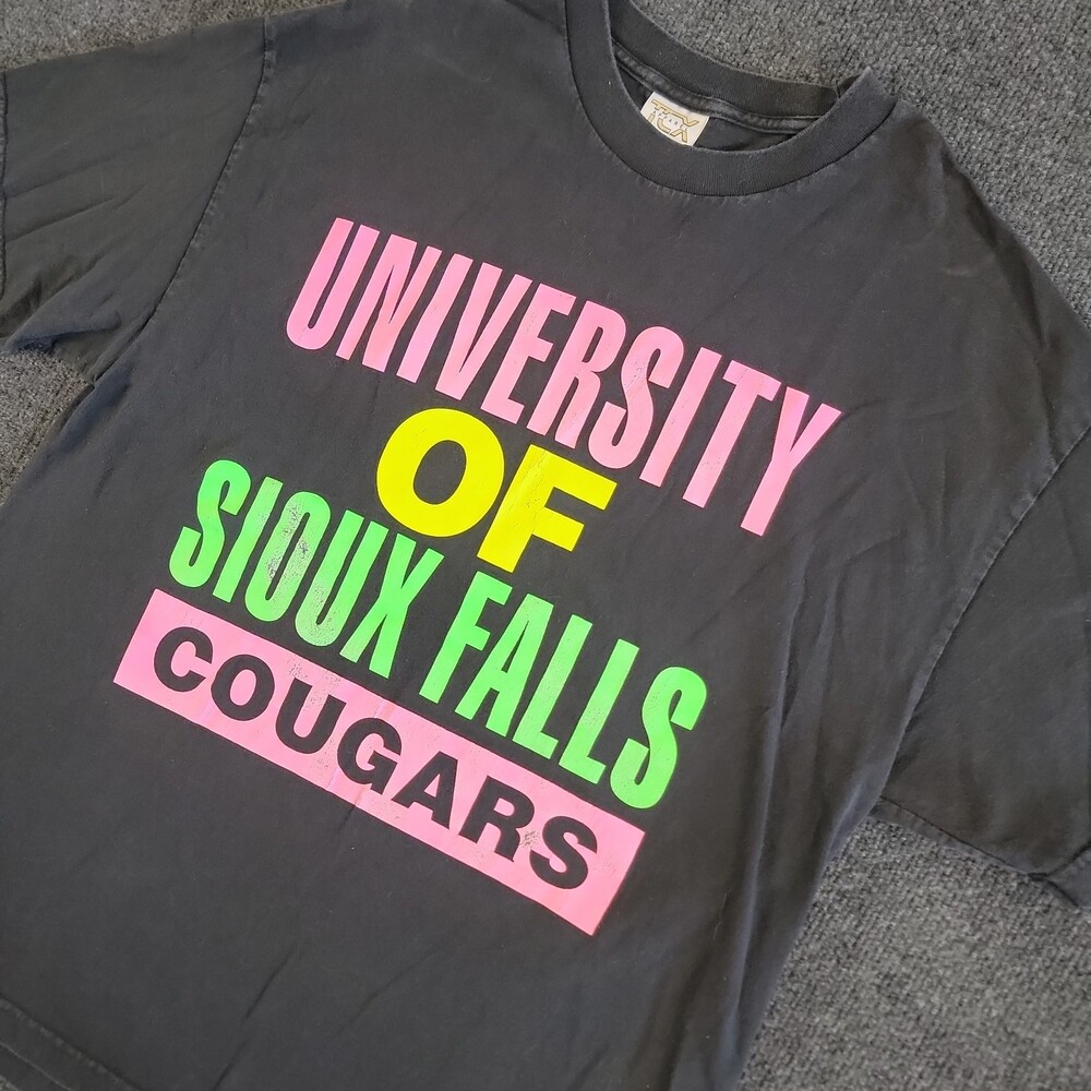 Vintage University of Sioux Falls Cougars Distressed T-Shirt XL Black USF Tee
